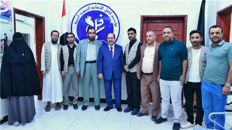 نائب وزير الشؤون الاجتماعية والعمل ومدير عام مكتب الشؤون الاجتماعية والعمل بمحافظة مأرب يزوران عدداً من منظمات المجتمع المدني ويطلعان على أنشطتها وبرامجها