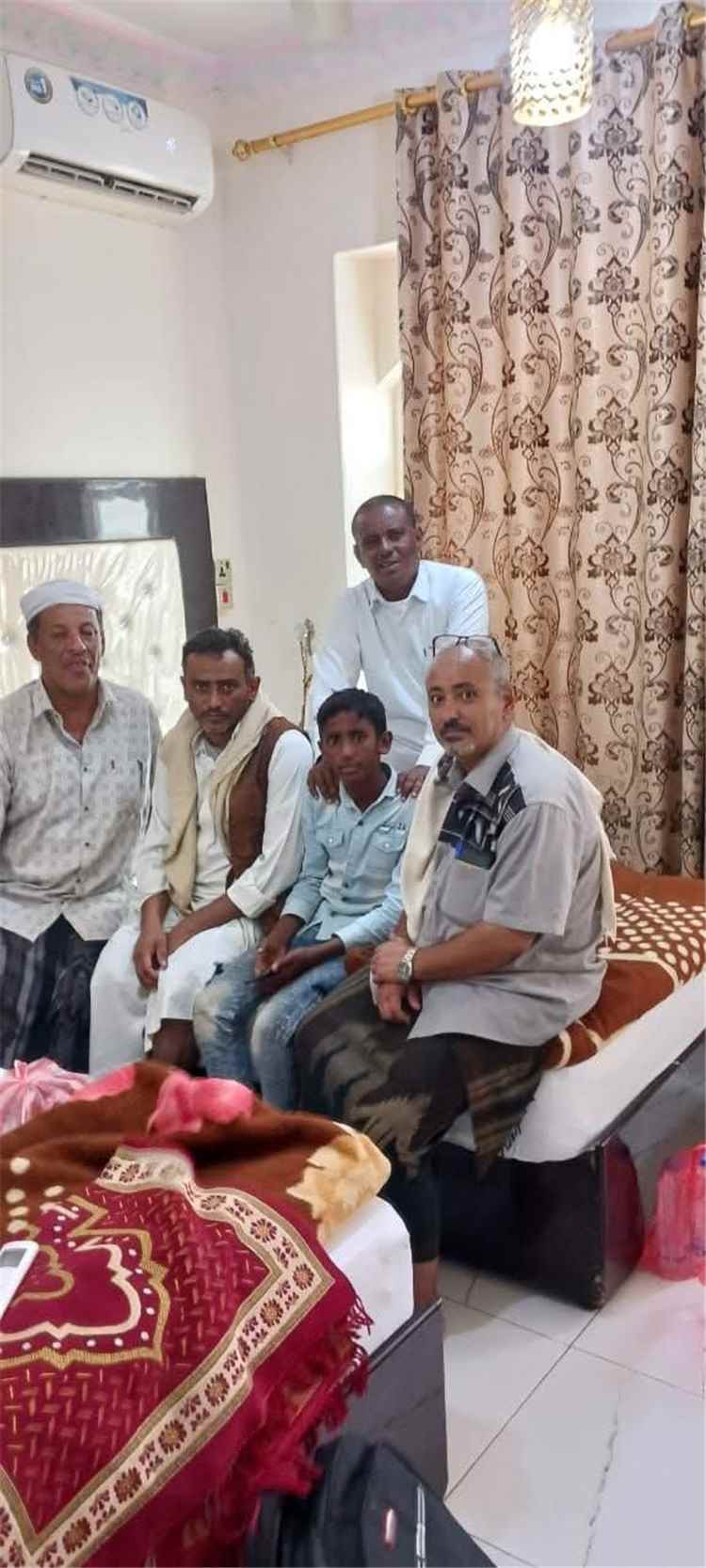 بعد سبع سنوات من الفراق القسري... الطفل محمد حمزة يعود إلى أحضان أمه