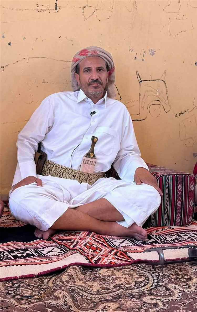 عاجل: الح.وثيون يقتحمون منزل الشيخ حمد بن فدغم الحزمي في الجوف ويشرعون في تلغيمه تمهيدا لتفجيره