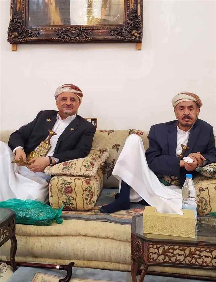 جدل سياسي وقبلي في اليمن حول مواقف بعض مشايخ حاشد وبكيل خلال المرحلة الراهنة