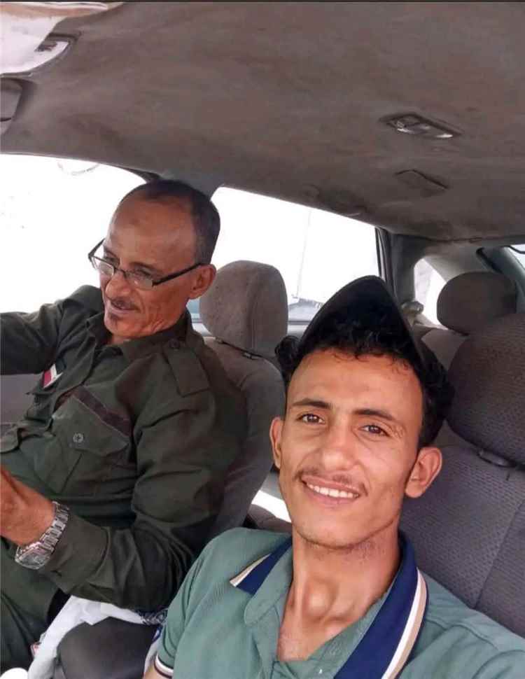الصحفي مناف الكلدي :يثير تساؤلات بشأن اعتقال ضابط وأربعة من أفراد أسرته في عدن ويطالب الأجهزة الأمنية بالتوضيح