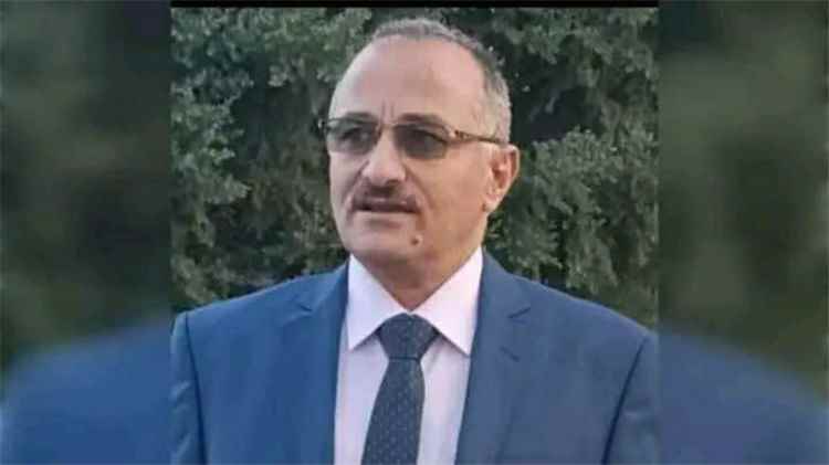 الصحفي «البعيثي» يعلن عزمه على الانتحار احتجاجًا على استمرار قطع رواتبه وزملائه منذ عامٍ ونصف