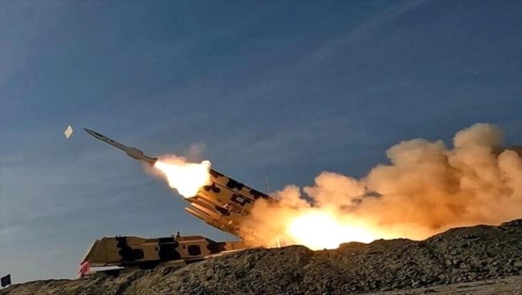 مقتل 3 جنود أمريكيين وإغراق فرقاطة إيرانية.....