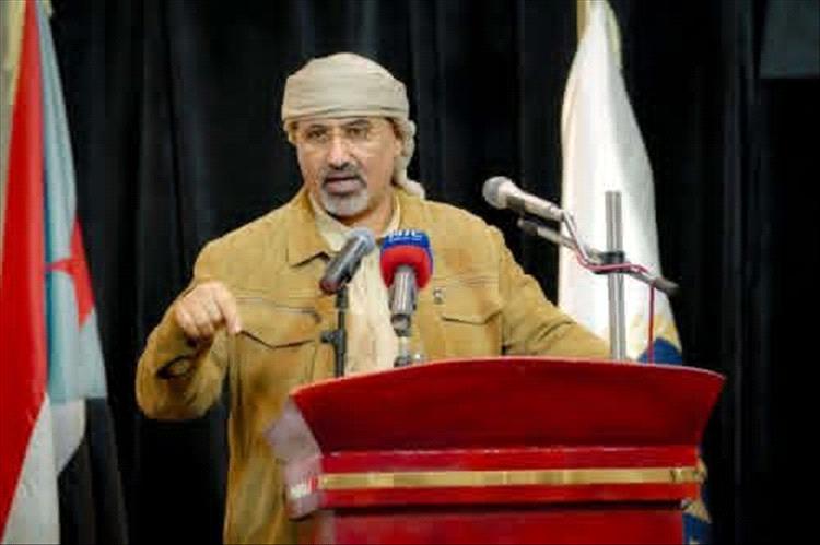 اعلامي يكشف: الإمارات لن تسمح بظهور عيدروس الزبيدي الا في هذه الحالة