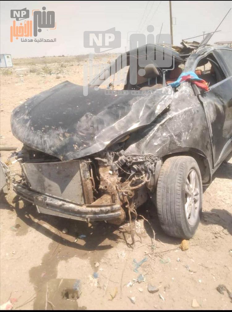 أثناء عودتهم من ساحة العروض..حادث مروع بين عدن ولحج يودي بحياة شخص ويُصيب آخر بجروح خطيرة
