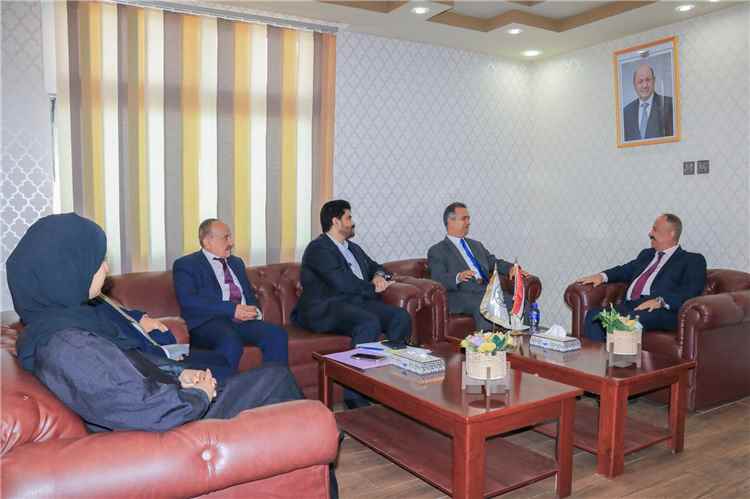 وزير النقل يبحث مع السفير الليبي تعزيز التعاون المشترك في قطاع النقل