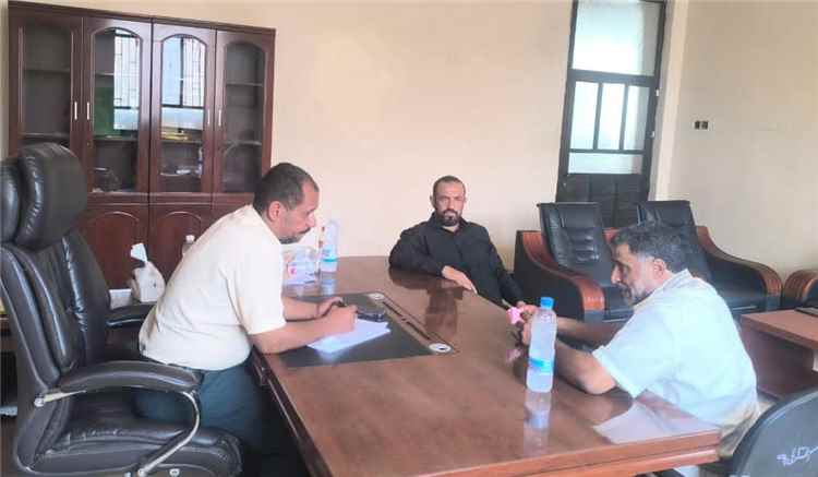 ​لتعزيز بيئة الاستثمار.. لقاء مشترك يبحث آليات التنسيق بين مكتب الضرائب والغرفة التجارية بلحج