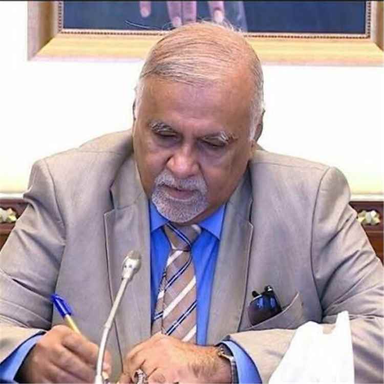 المستشار ياسين مكاوي يدعو إلى حوار مجتمعي شامل لإقرار مشروع “عدن إقليم اقتصادي كامل الصلاحيات”