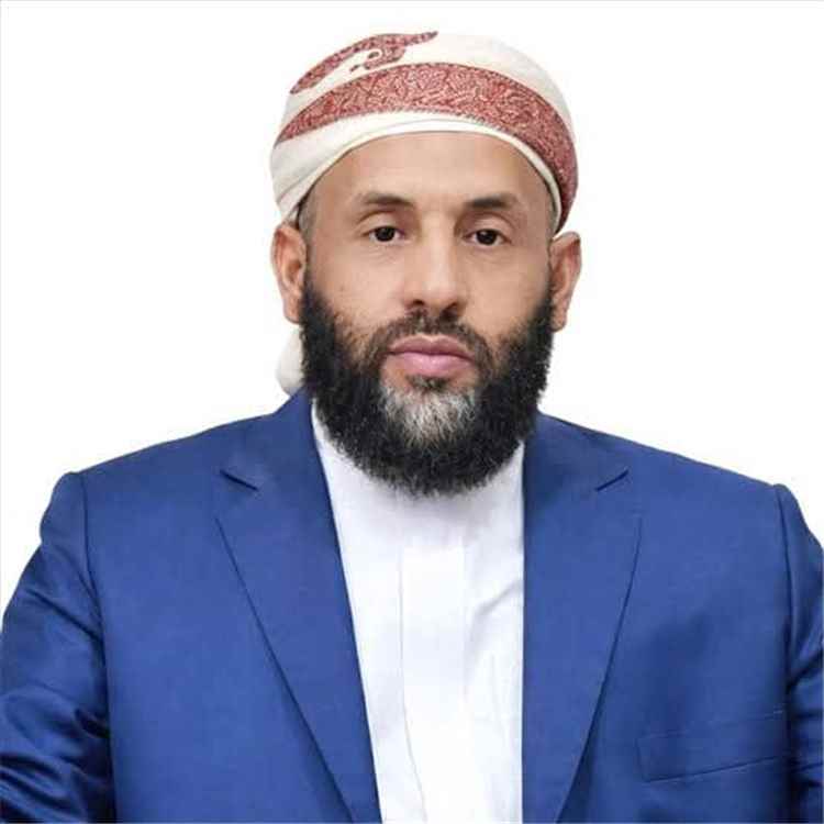 وزير الأوقاف السابق يدعو وسائل الإعلام إلى تحري المسؤولية في زمن الحرب وعدم نشر ما يخدم الخصم