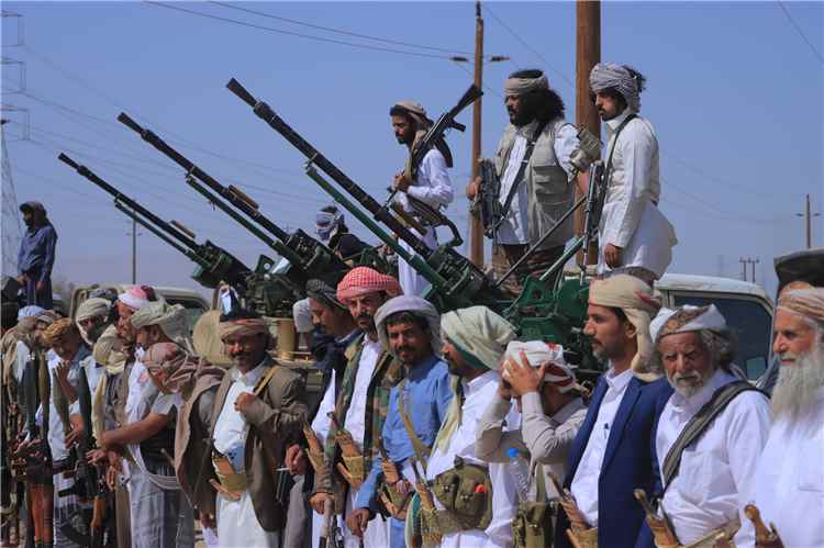 مأرب....قبائل خولان الطيال تعلن النفير العام وتدعو إلى وحدة الصف الجمهوري والمضي نحو استعادة مؤسسات الدولة.