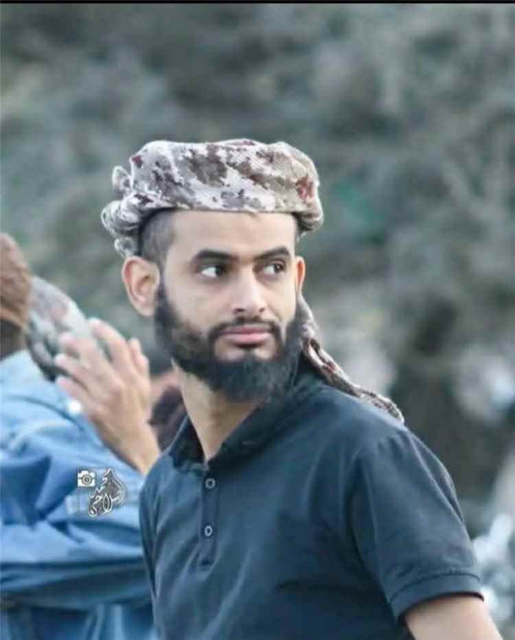 القائد محمد علي الحوشبي يعزّي باستشهاد القائد البطل معاذ علي صالح في جبهة باب المندب