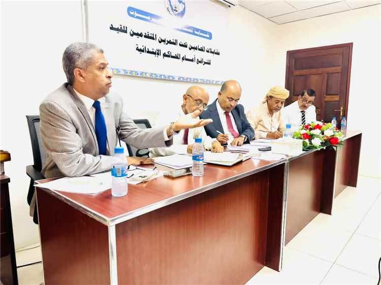 نقابة المحامين بحضرموت تجري مقابلات لـ24 محاميا تمهيدا لترفيعهم إلى درجة التقاضي الابتدائي