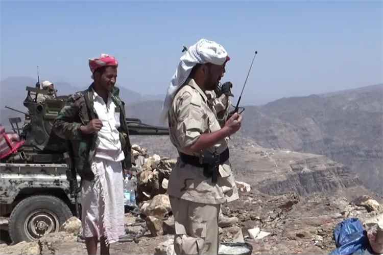 قوات العمالقة الجنوبية وقبائل الصبيحة تحبط هجمات الحو.ثيين في اطراف لحج