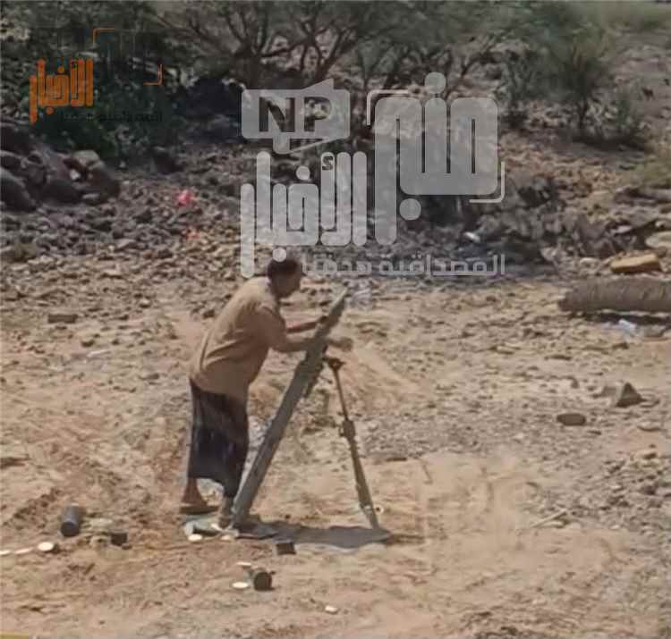 شاهد صورة..قائد كبير يقود المواجهات بجبهة الكعللة بالصبيحة