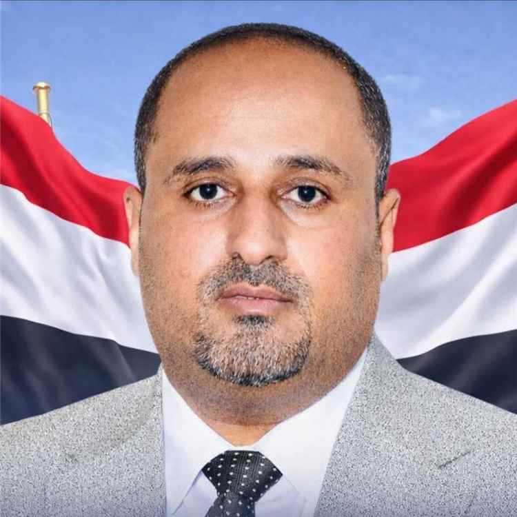 وكيل وزارة الإعلام فياض النعمان يتحدث عن تعزيزات ح~وثية جديدة باتجاه جبهات جبل صبر جنوب تعز