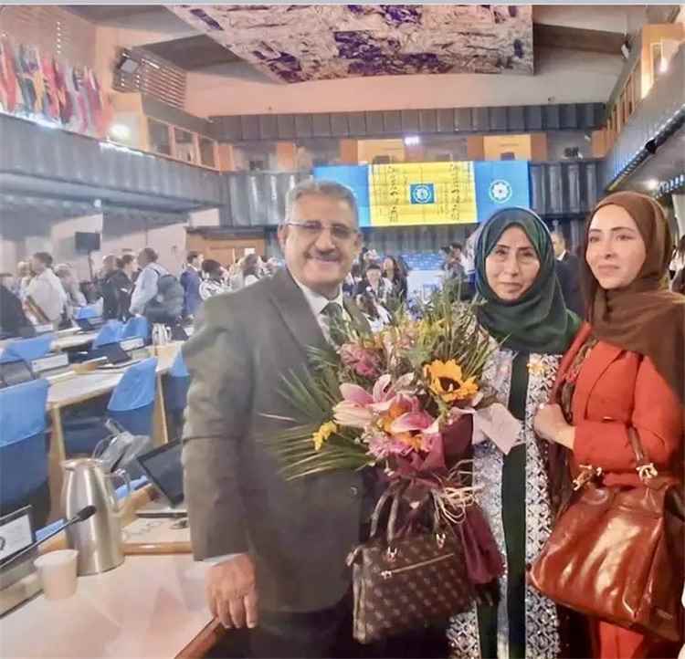الدكتورة جعسوس تهنئ جوهره وتؤكد دعم وزارة الدولة لشؤون المرأة للنساء اليمنيات الرائدات في مختلف المجالات.