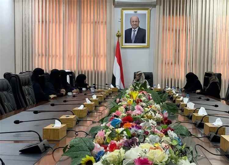 وزير الدولة لشؤون المرأة تناقش مع تحالف نساء أبين تعزيز حقوق المرأة وتمكينها..