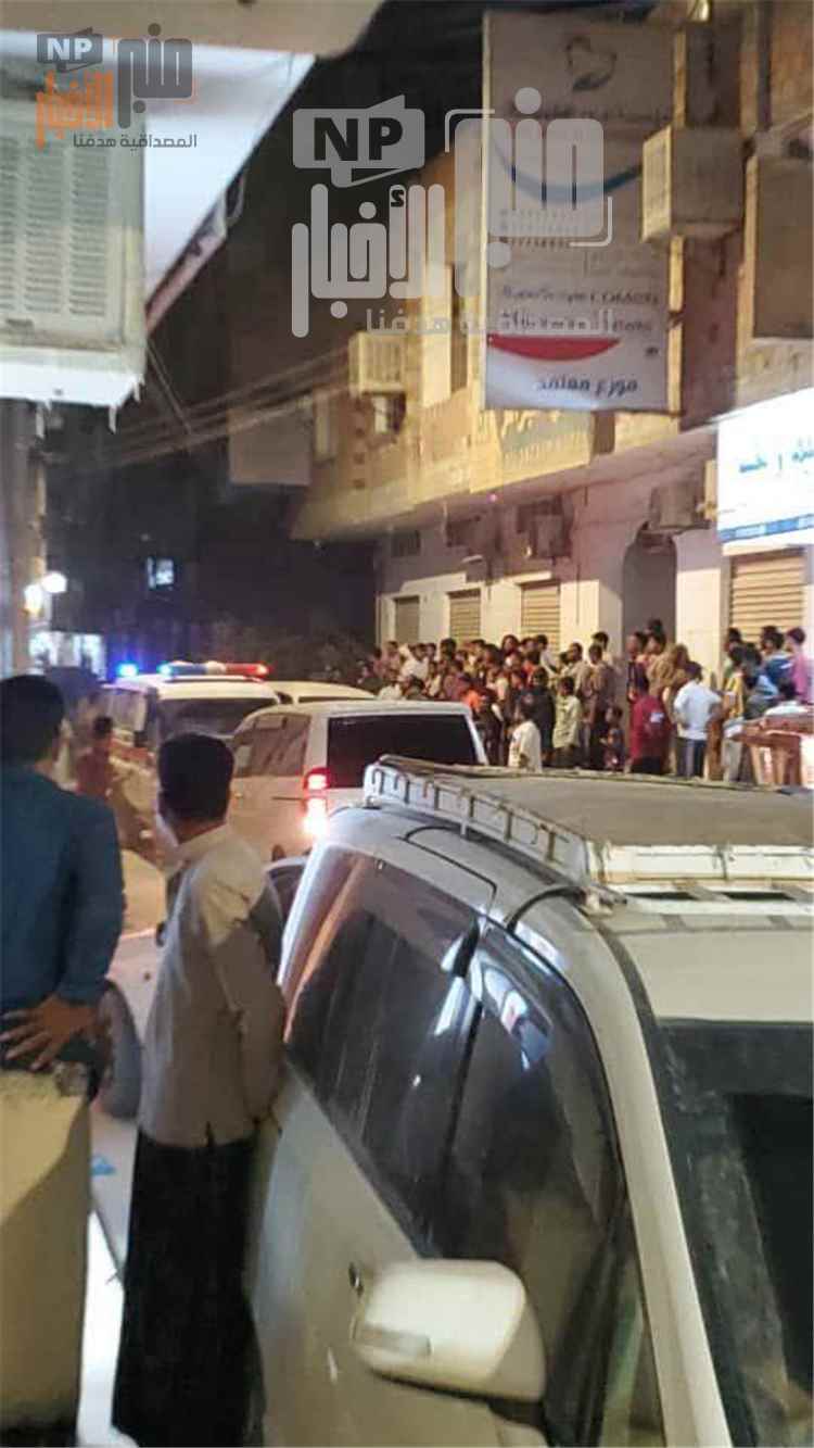شاهد صورة من موقع اغتيال القاضي مبارك بن سميدع داخل سيارته في مدينة سيئون