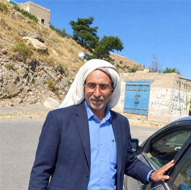 عاجل:الكشف عن ملابسات بقاء جثة قيادي ح~وثي في جبهة تعز ومصير شاب حاول سحبها