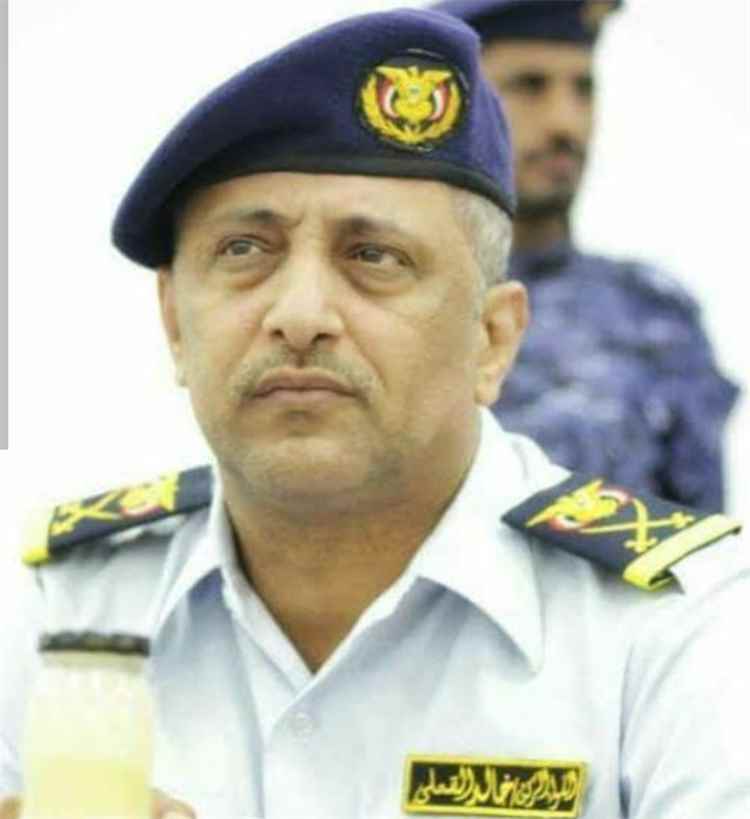 قائد مصلحة خفر السواحل اليمنية يشدد على المضي في مواجهة المليشيا الحو..ثية وكسر شوكتها.