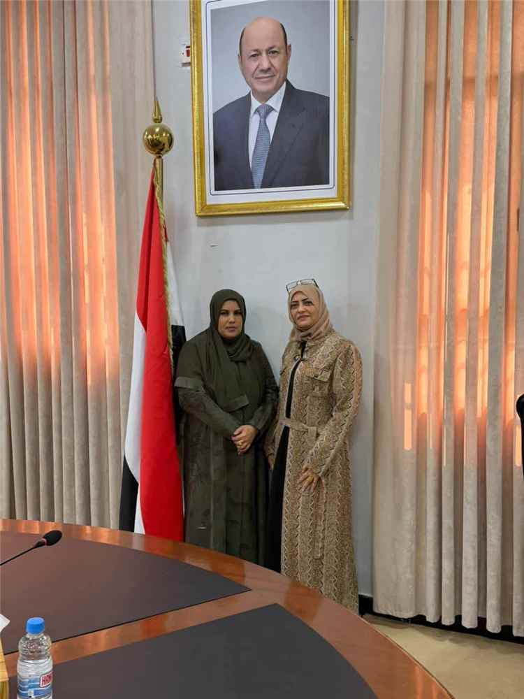وزيرة الدولة لشؤون المرأة الدكتورة عهد جعسوس تلتقي برئيسة الاتحاد العام لنقابات عمال العاصمة عدن الأستاذة ميرفت سلامي
