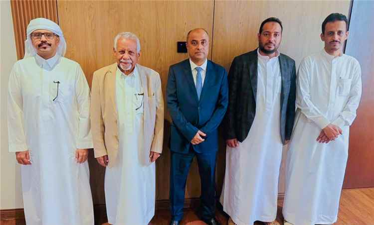 السفير سالم بن بريك يلتقي عددا من القيادات الحضرمية في الرياض