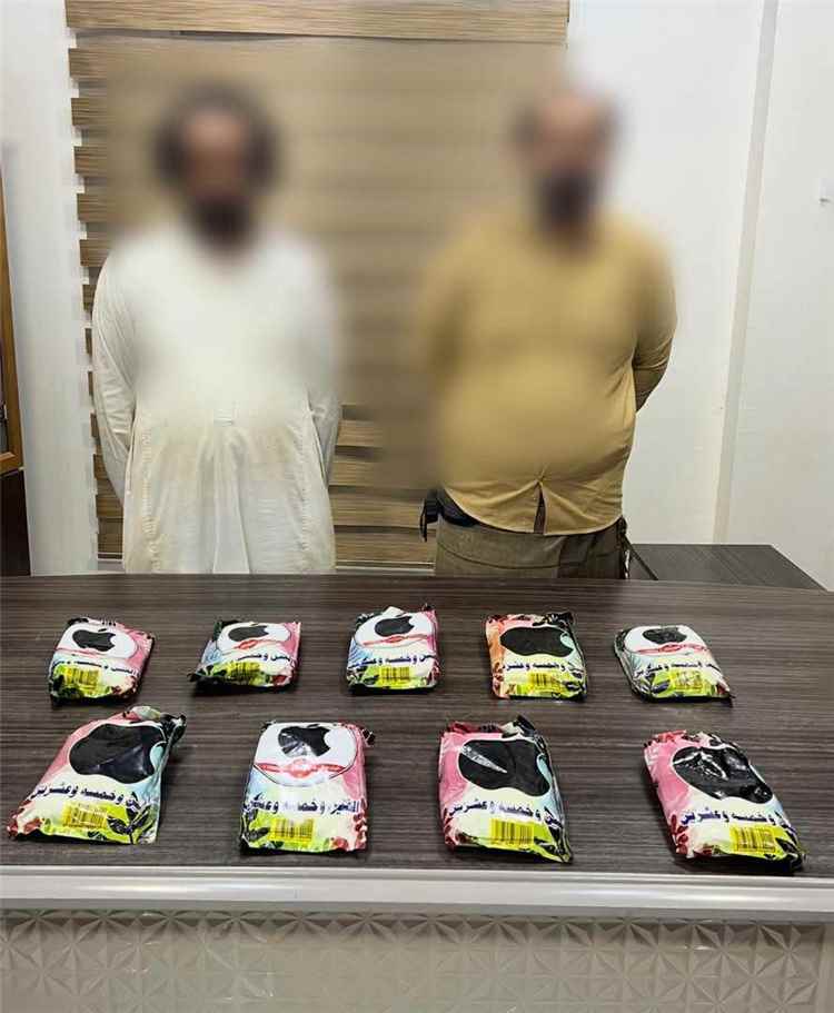 عاجل:ضربة أمنية جديدة لإدارة مكافحة المخدرات بعدن تطيح بعصابة خطيرة