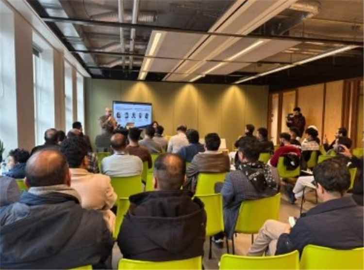 ندوة حقوقية في هولندا تدعو إلى إطلاق مبادرة أوروبية لحماية أطفال اليمن من الميليشيات الحو....ثية في اليمن.