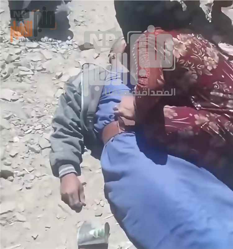 عاجل: جريمة تهزّ عمران..مليشيا الحوثي تقوم بإعدام شاب أمام أسرته بعد رفضه الالتحاق بجبهات القتال(فيديو)