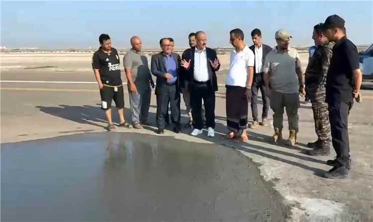 وزير النقل يعلن استأنف نشاط مطار عدن الدولي عقب توقفه جراء القصف الحوثي