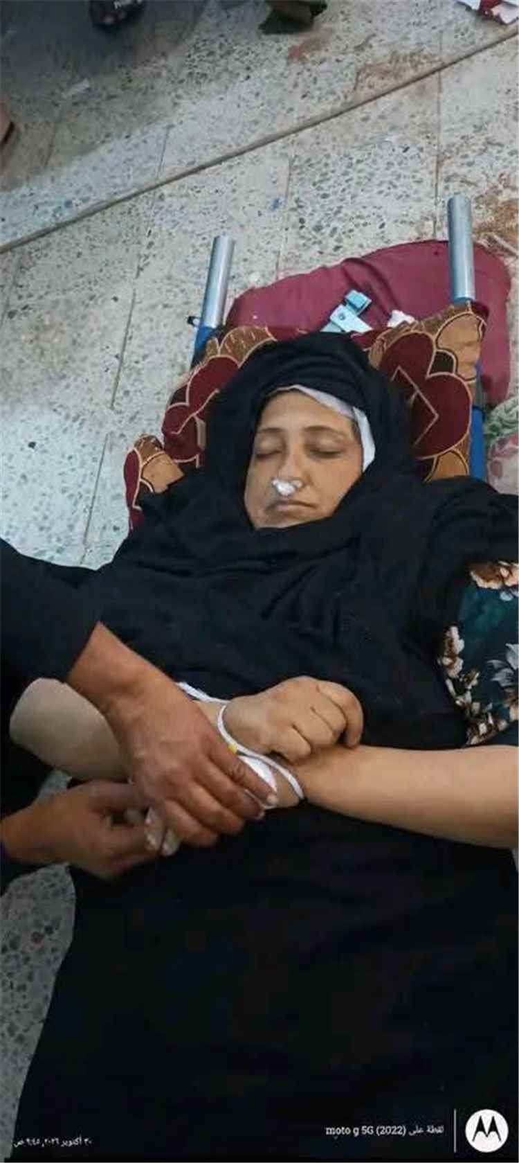 الأقروض : قناص حوثي يقتل مواطنة ويمنع وصول سيارات الإسعاف إلى المصابين