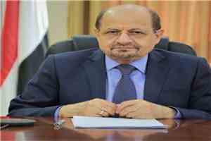 رئيس الوزراء يشيد بجهود الأجهزة الأمنية في إحباط مخططات إرهابية حوثية بعدن ولحج وأبين.