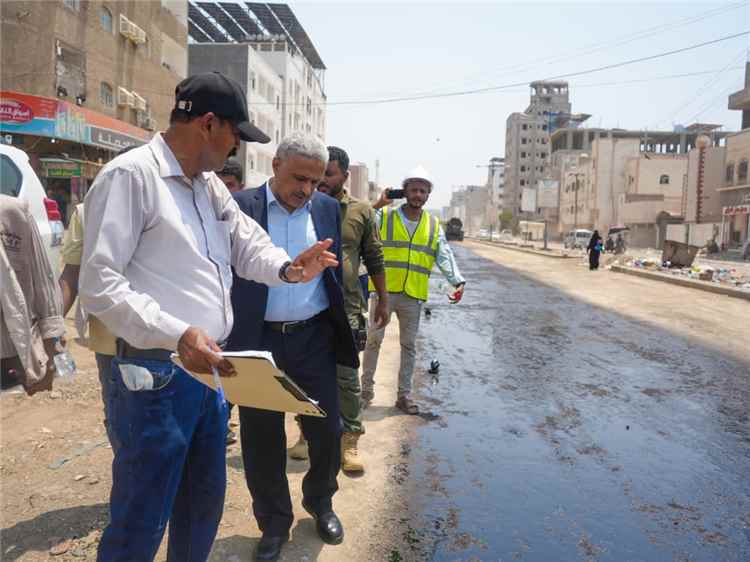 رئيس صندوق صيانة الطرق يتفقد مشروع طريق التقنية–إنماء ويتابع الاستعدادات لأعمال الإسفلت