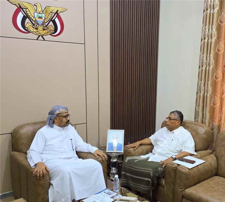 التميمي مدير عام مصلحة شؤون القبائل يلتقي مدير عام مكتب وزارة النقل بوادي وصحراء حضرموت
