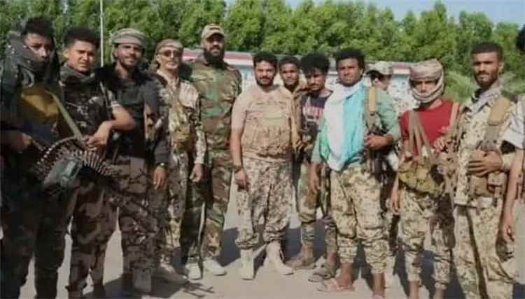 خلال تفقد المقاومة التهامية للمرابطين في حبهة حيس..العميد غانم يشيد بالصمود الأسطوري الذي يسطره أبطال القوات الميدانية في جبهة حيس.