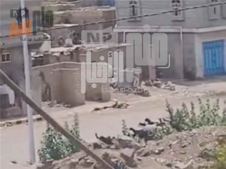 عاجل:شاهد صورة لسقوط جرحى في موكب حراسة وزير الدفاع.. والتوتر يتصاعد في الضالع