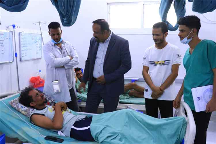 وكيل عدن لشؤون الشهداء والجرحى علوي النوبة يتفقد جرحى الجبهات في مستشفيات عدن ويؤكد: رعايتهم واجب وتقدير لتضحياتهم