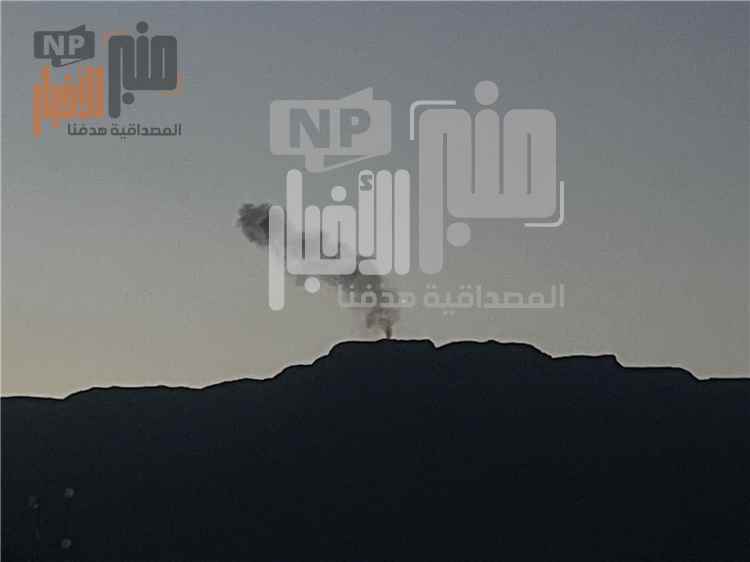 عاجل:شاهد صورة أولية..هكذا تحول المكان عقب غارات جوية استهدفت مواقع ملي~شيا الح~وثي في ابين