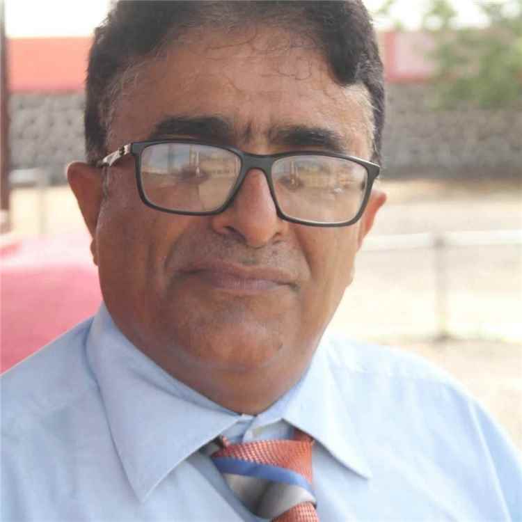 عاجل:جماعة الح~وثي تختطف الصحفي صادق شلي من منزله في المخا وتنهب ممتلكاته