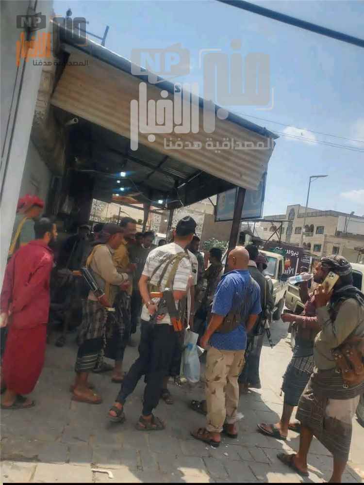 عاجل:جريمة تهز الضالع.. مقتل أحد أبناء الحواشب في طريقه إلى الجبهة