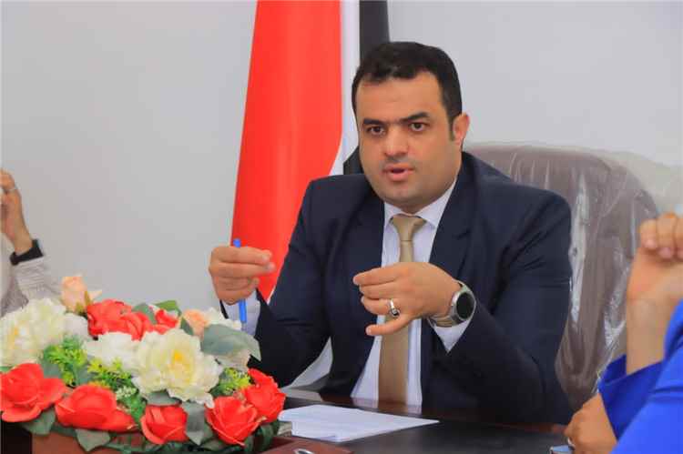 الأستاذ نصر الأحمدي يترأس اجتماعًا لقيادات مكاتب الشباب والرياضة بالمحافظات الغير محررة.
