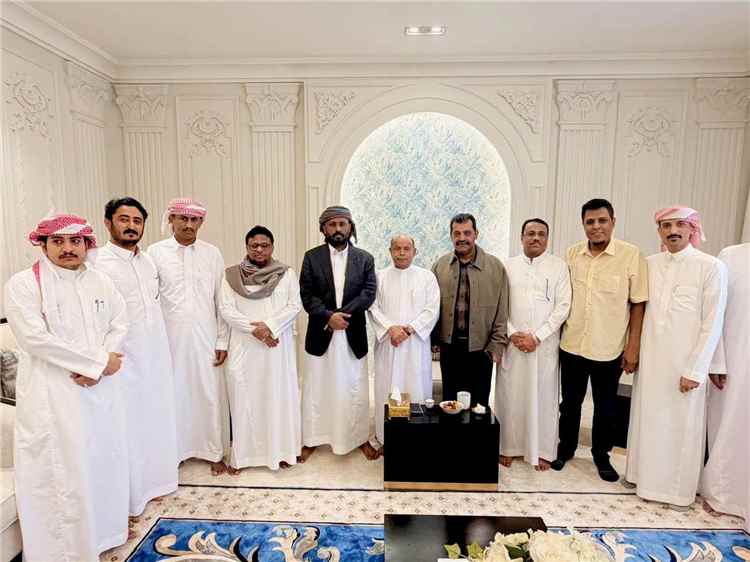 عضو مجلس القيادة الخنبشي يبحث مع الشيخ بن حبريش توحيد الصف وتكاتف الجهود لتعزيز حضور حضرموت