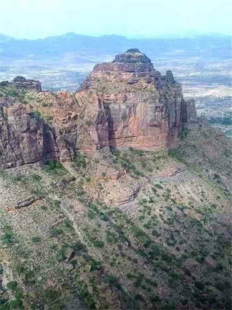 عاجل: إحباط محاولة تسلل باتجاه جبل حرض في جرداد بني عمر
