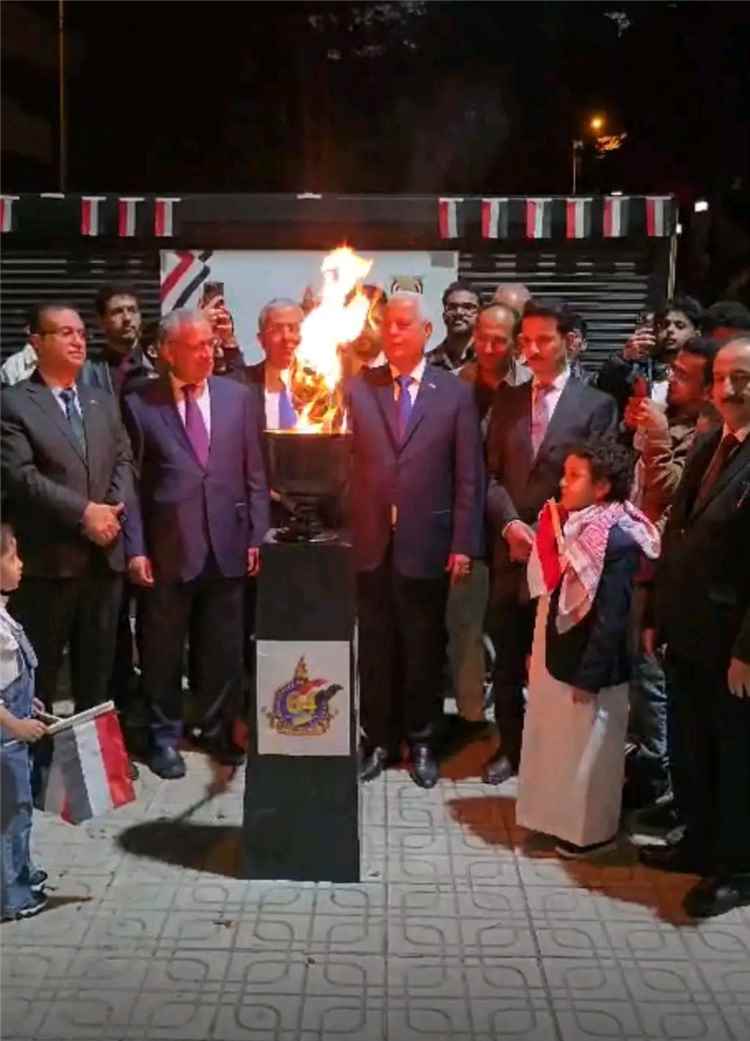 السفارة اليمنية بأنقرة توقد الشعلة احتفاءً بالذكرى الـ64 لثورة 26 سبتمبر