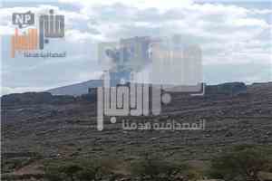 عاجل: غارات جوية تستهدف شبكة الاتصالات ومواقع في عمران